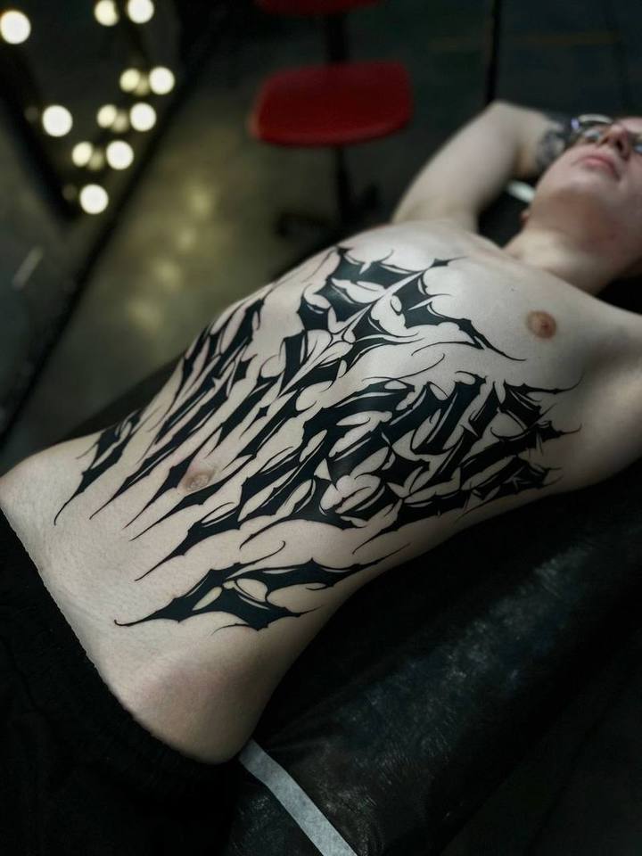 Tattoo: black & grey realism