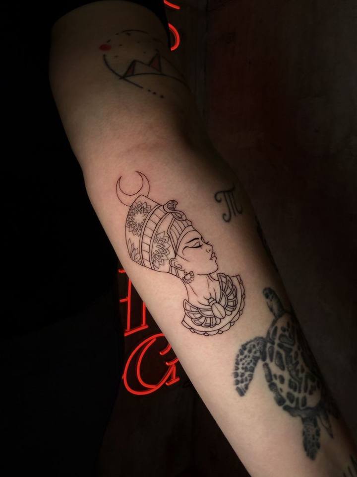 Tattoo: black & grey realism