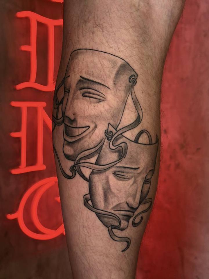 Tattoo: black & grey realism