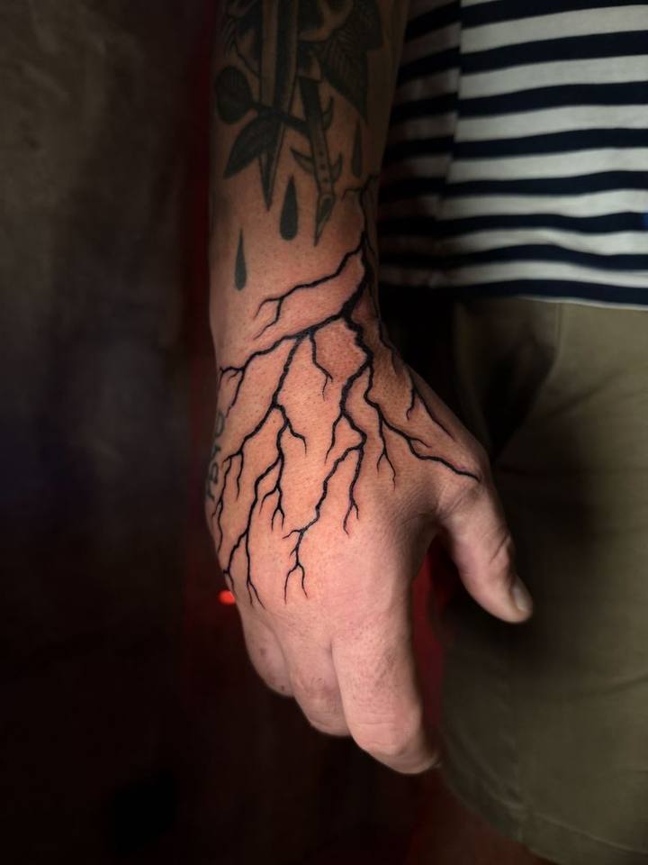 Tattoo: linework