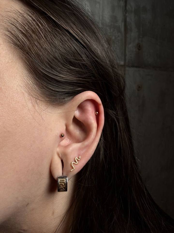 Piercing: ear